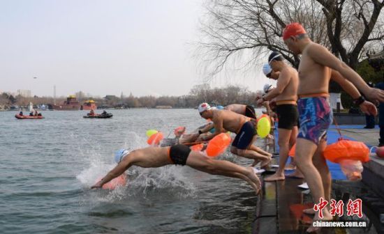 1��17������Ӿ�ۺ��ߕ��Ν��ϴ�������������ӛ�� ���� �z 