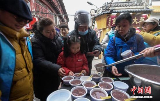 1��26�գ������M(f��i)�I(l��ng)ȡ�D���ࡣ��(d��ng)�����Ї����y(t��ng)��(ji��)�ա��D�˹�(ji��)�����������s��ɽ�|ʡ��(j��)����ܽ�ؽ��P(gu��n)�ۏR���M(f��i)Ʒ�L�D������������ӛ�� ���� �z