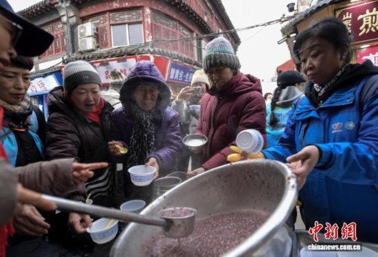 1��26�գ������M(f��i)�I(l��ng)ȡ�D������������ӛ�� ���� �z 