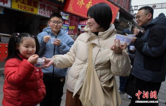 1��26���������M(f��i)Ʒ�L�D���ࡣ������ӛ�� ���� �z 