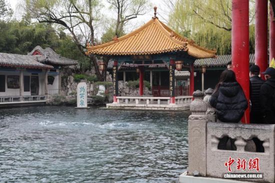 3��18����ɽ�|��(j��)�����������Е�����ͻȪ����(j��)�ϴ����������ձ��^��������ȱ����Ч��ˮ�a(b��)�o���B�Ձ�(l��i)����ͻȪˮλ���_���������½���ģʽ����(d��ng)���峿������՚�Ӱ�����(j��)��ӭ��(l��i)һ��(ch��ng)���r�r�Ĵ�����������ӛ�� �O���� �z