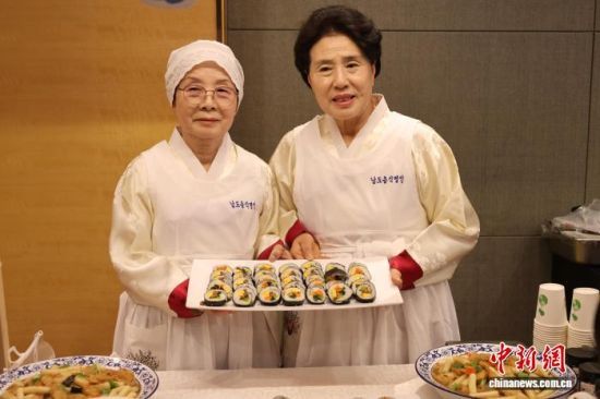 3��19����ɽ�|ʡ��ȫ�_�ϵ��Y��30����ϵ�л���ڝ����_Ļ���F(xi��n)���e�k��ʳ�Ļ�����������D��ȫ�_�ϵ��N��չʾ�n����ʳ��������ӛ�� ������ �z