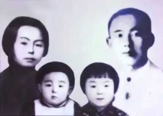 ����ƴ�ɵ���һ��(��һ)�c���˵ĺ�Ӱ