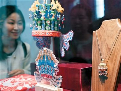 οЇҲ^xُĄ(chung)a(chn)ƷPڡ(xing) Aӛ z