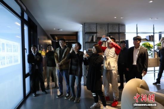 LF̽LٺRסܼҾӮaI(y)@Тi z