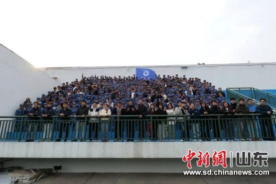 ��(j��)�Ϲ���Ժ��E�� ·���h־Ը����(w��)�(du��)��Ӱ���W(xu��)Ժ���D