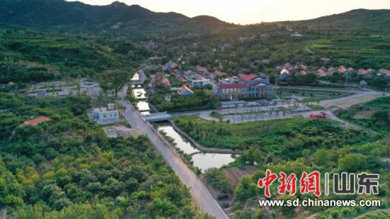 ����ɽ���l(xi��ng)�����dƬ�^(q��)��(�o�˙C��Ƭ)�Fɽ�ֵ����D