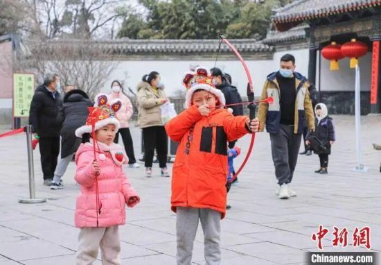 ����Ԫ���ѹ�(ji��)��С�����ڿ׸��w���y(t��ng)��ˇ��(�Y�ψD)������ �z