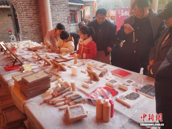 �������w���z��Ƭ���οh�hί���������D