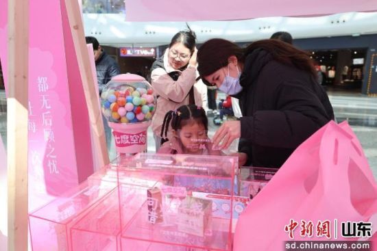 ����Ȼ���o(h��)�����輺���߶ȿ��g�����ˡ����H�DŮ��(ji��)���W��ӬF(xi��n)��������Ôz