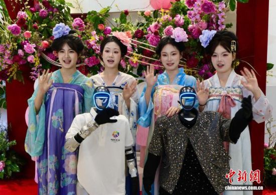 ��Ӯ�(d��ng)�죬�����ʝɲܿh�h���Ĺ����ˆT�c�C���˹�ͬ�gӭ����(n��i)���e����ʝ��pĵ���������� �z